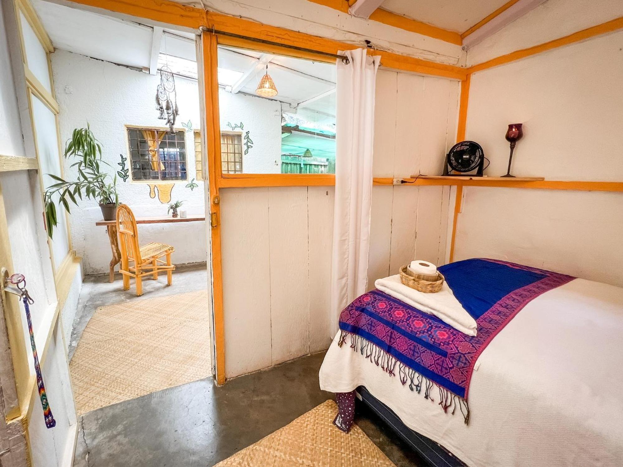Unicorn Reborn - Peaceful Rentals Сан-Маркос-ла-Лагуна Экстерьер фото